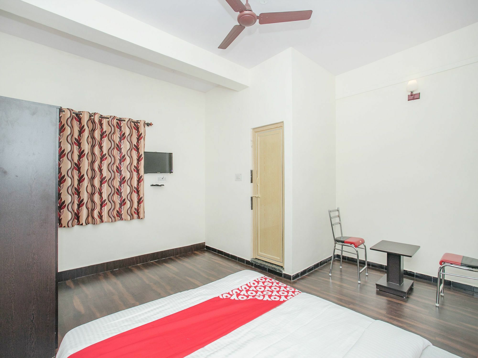 Oyo 14430 Sunshine Grand Ξενοδοχείο Μπανγκαλόρ Εξωτερικό φωτογραφία