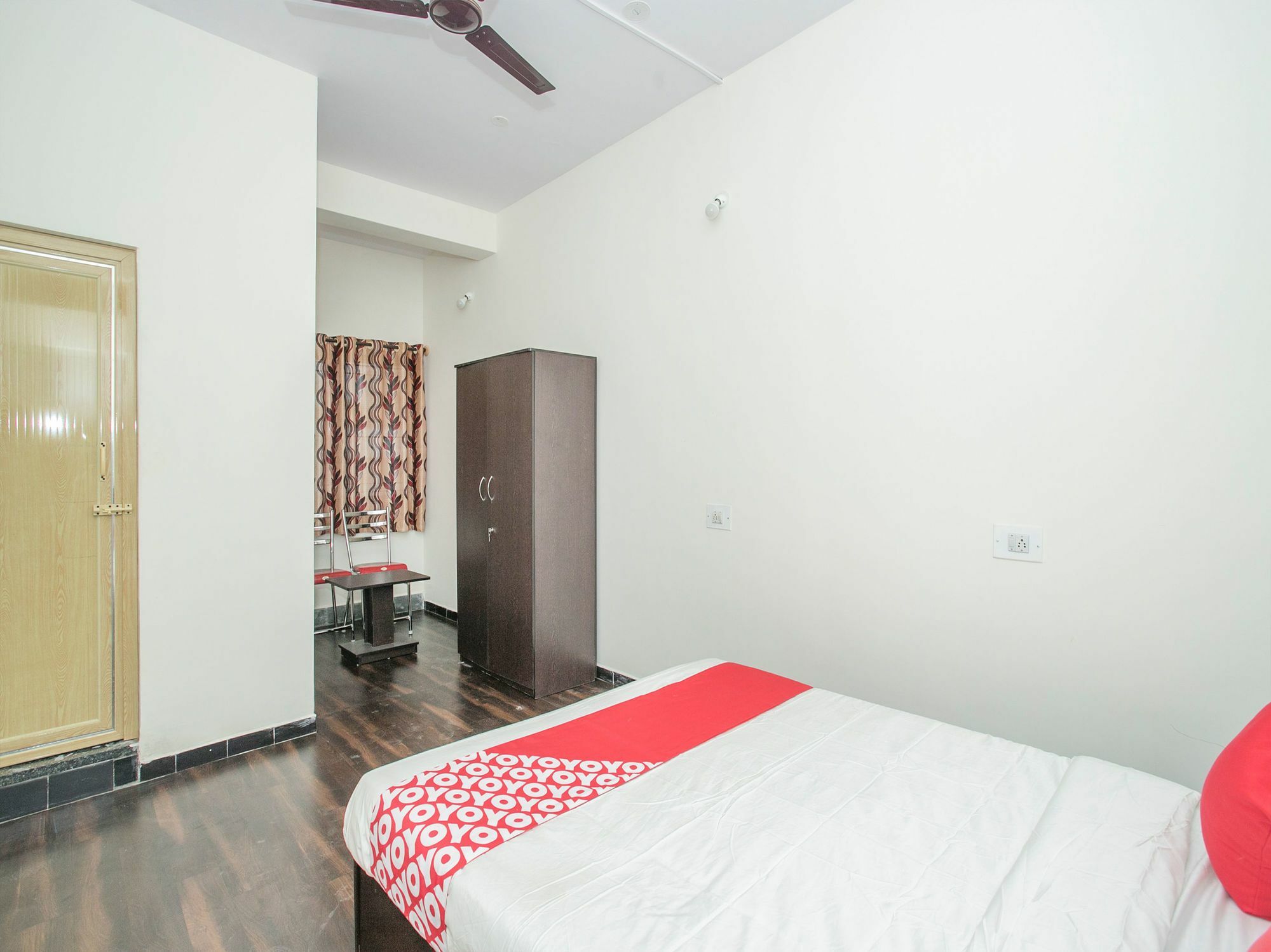 Oyo 14430 Sunshine Grand Ξενοδοχείο Μπανγκαλόρ Εξωτερικό φωτογραφία