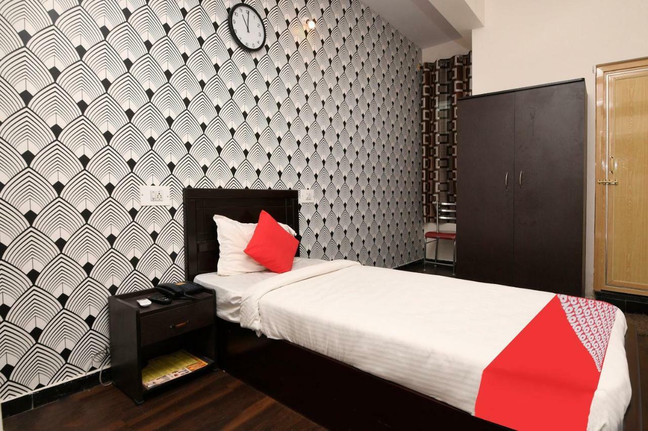 Oyo 14430 Sunshine Grand Ξενοδοχείο Μπανγκαλόρ Εξωτερικό φωτογραφία